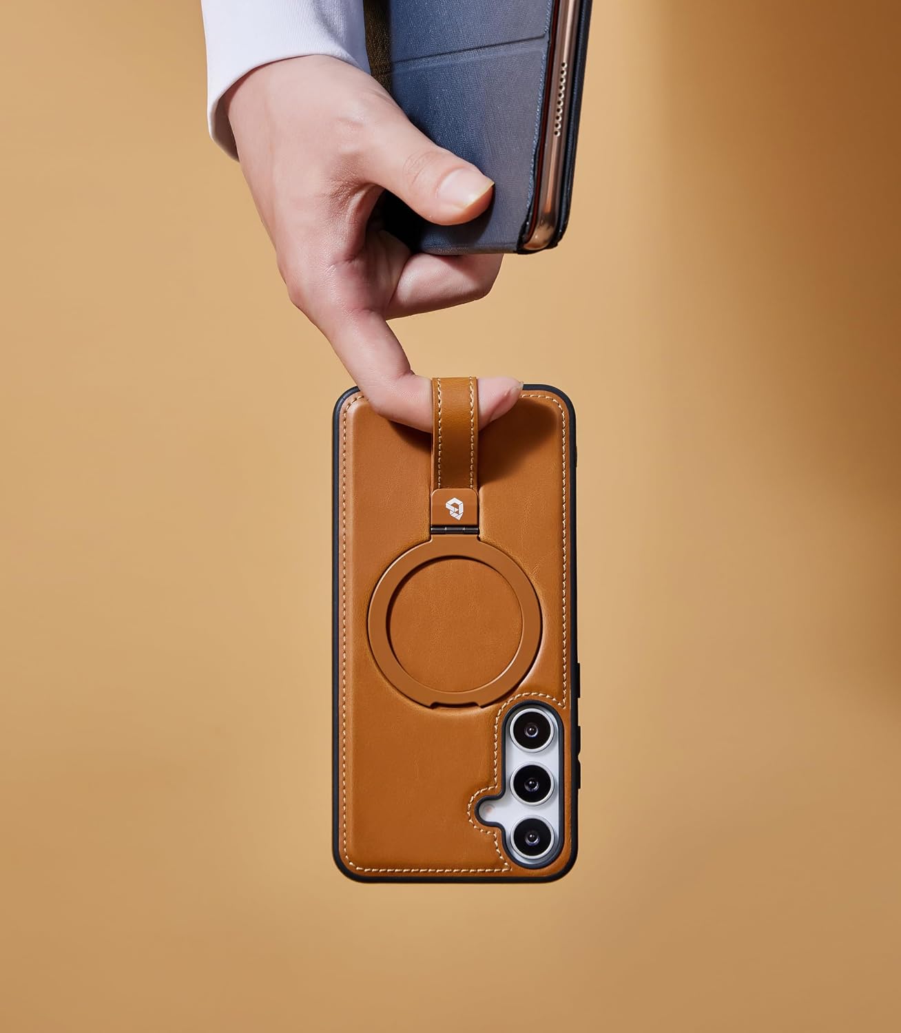 Detalle 2 de Butaiga Galaxy S25/S24 Plus Case with Stand