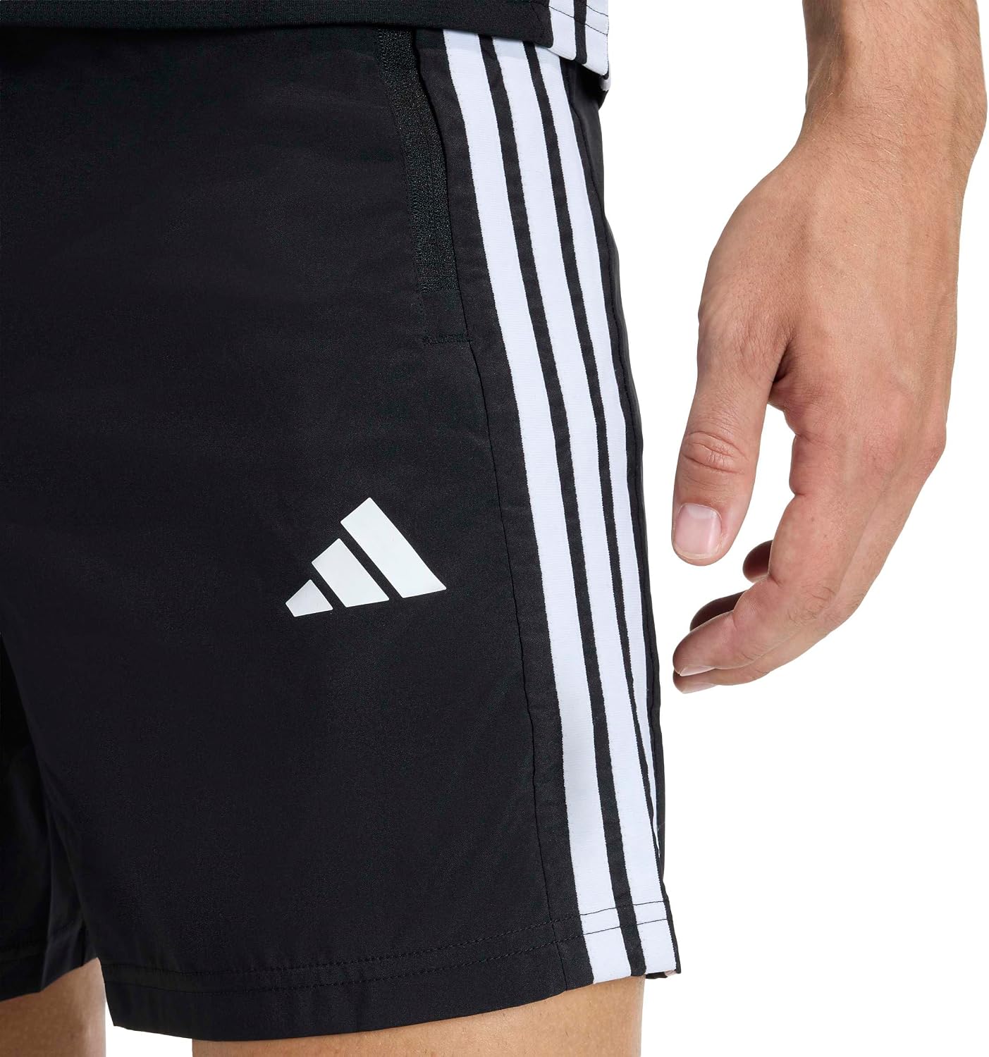 Detalle de Adidas Workout Essentials Base 3 Stripes Woven Short