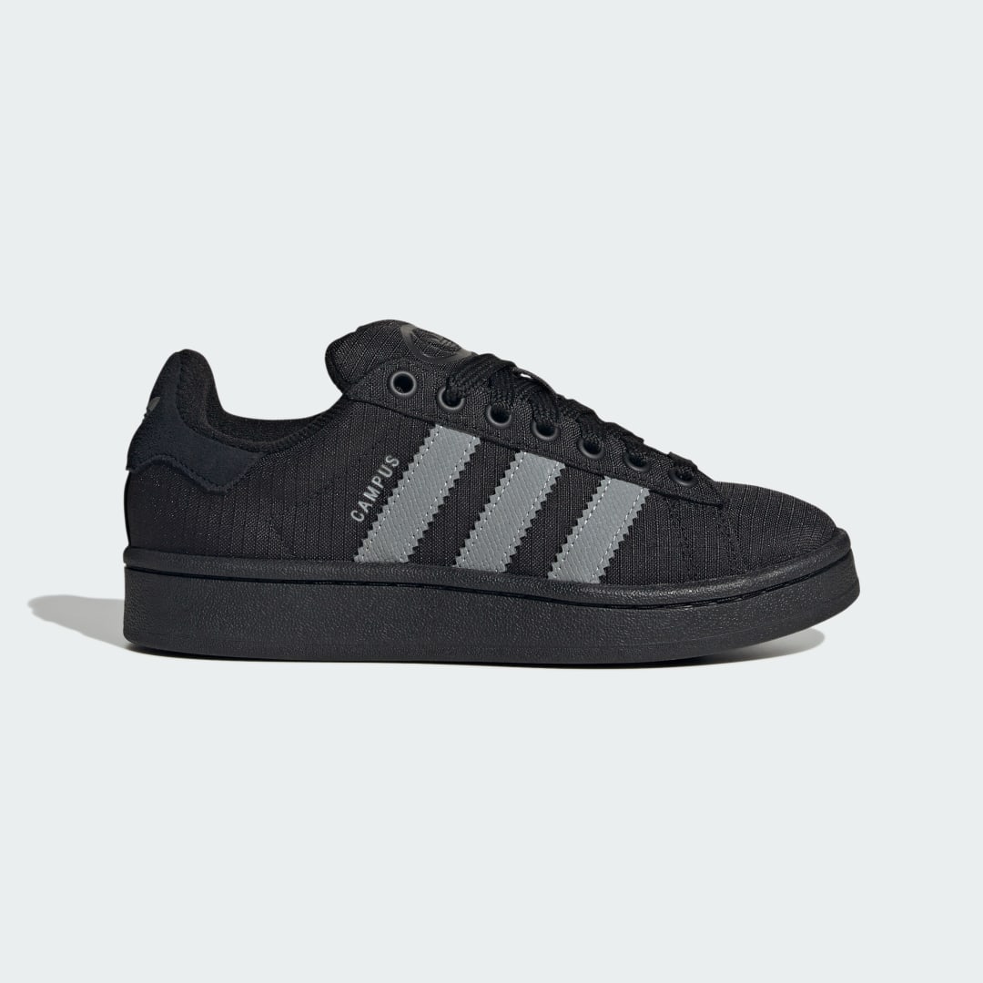Detalle de Adidas Campus 00s — Zapatilla negra para un look casual y atemporal