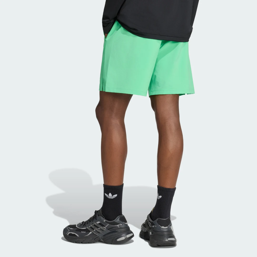 Thumbnail 1 de Pantalón corto poliéster Tech Trefoil Essentials de Adidas