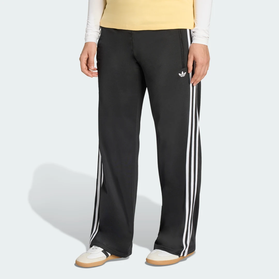 Detalle de adidas Pantalón fruncido Firebird negro