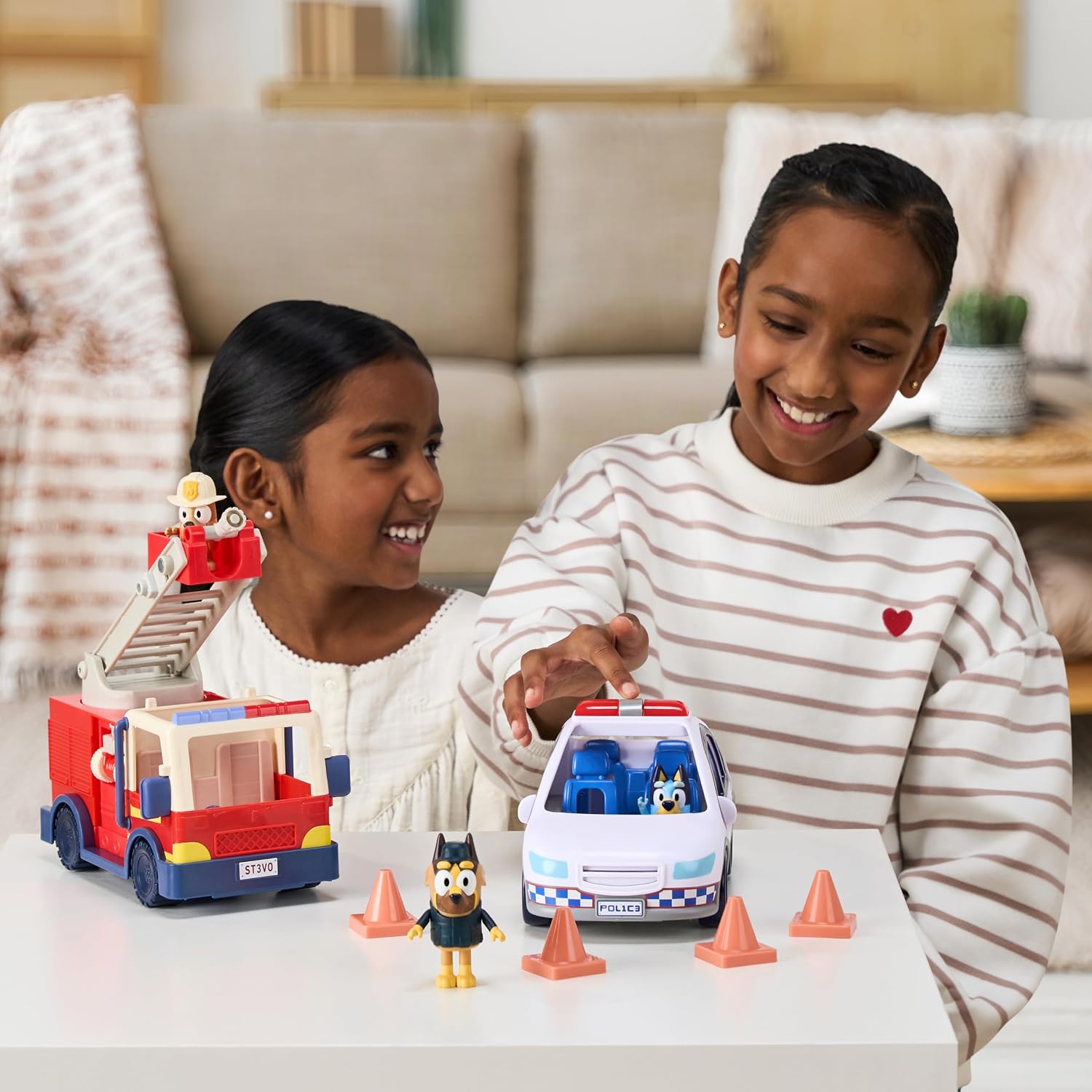 Detalle 2 de Bluey Rescue Playset with 3 Figures