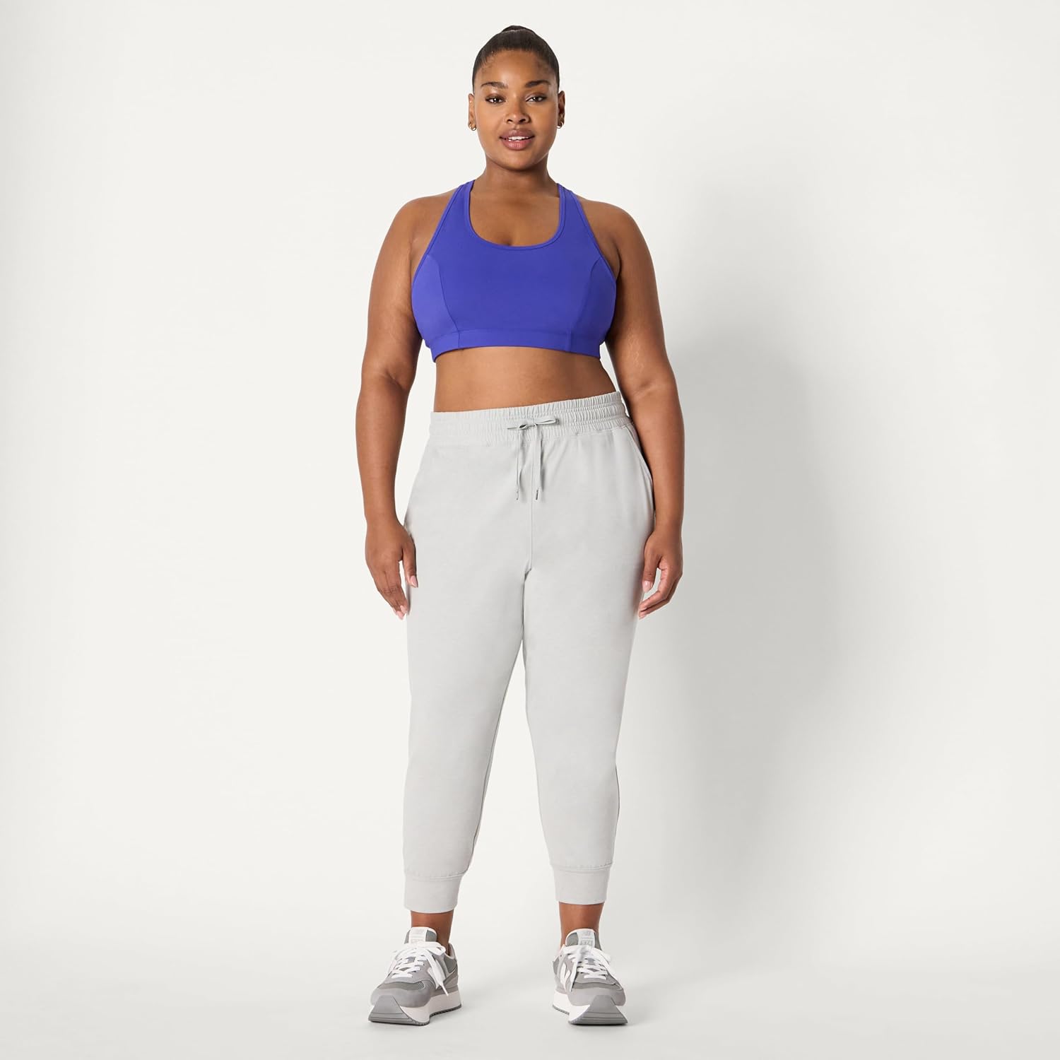 Thumbnail 5 de Amazon Essentials Damen Athletic Soft Performance Cropped Capri Jogger – leichter, elastischer Freizeit- und Trainingstrend