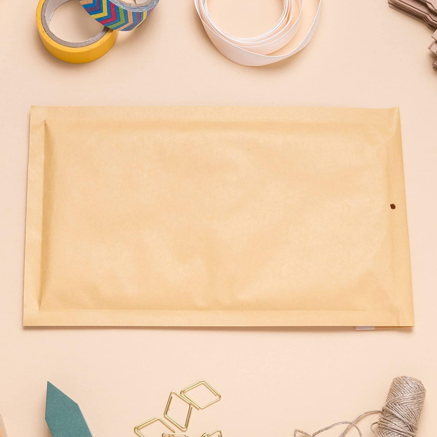 Thumbnail 6 de Enveloppes rembourrées Ofituria en papier bulle – kraft marron, auto-adhésives, 220 x 265 mm (20 pièces)