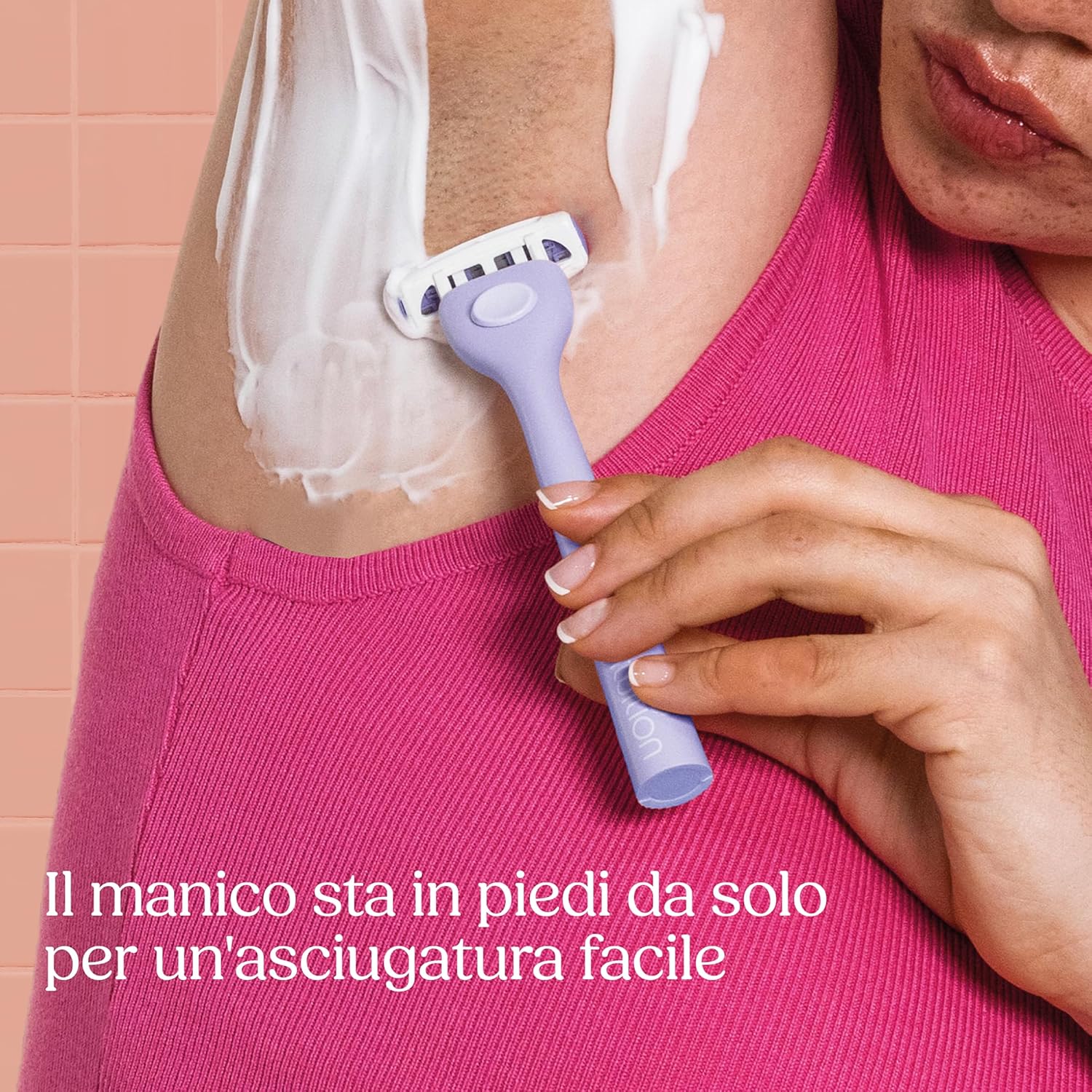 Detalle de Wilkinson Sword Intuition Quattro pelli sensibili – Starter con manico e 5 ricariche