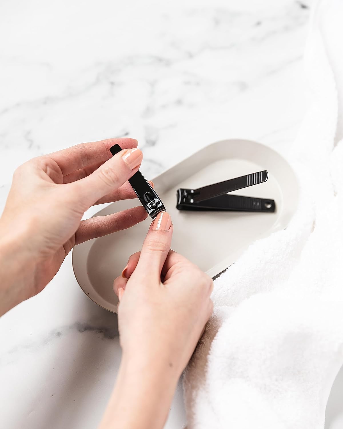Thumbnail 4 de Amazon Basics Toenail and Fingernail Clipper Set (Black) for Precise Trimming