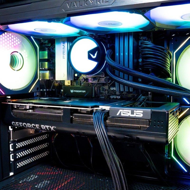 Thumbnail 1 de Epical-Q Gamanter: PC Sobremesa con Ryzen 7 7800X3D, 32 GB DDR5, 2 TB SSD y RTX 5070