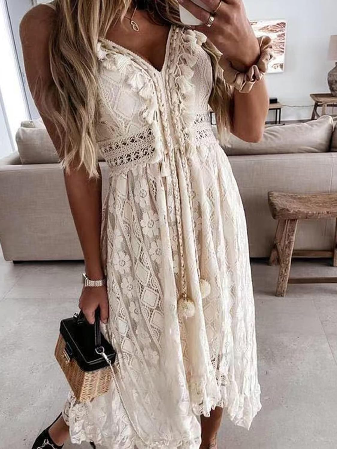 Detalle de CUPSHE Damen Sommerkleid mit V-Ausschnitt, floralem Spitzeinsatz & High-Low-Saum
