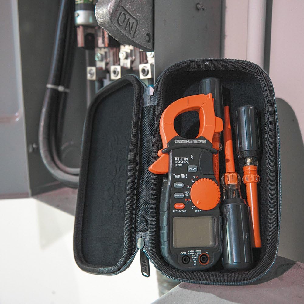 Detalle de Klein Tools 5189 – Custodia rigida Tradesman Pro Large (26,7 × 19,7 × 7 cm)