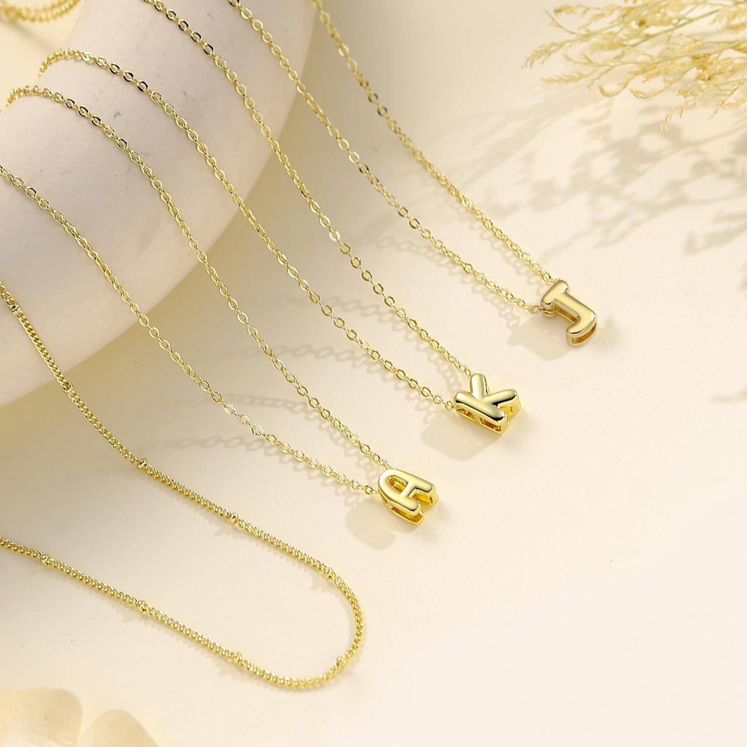 Thumbnail 4 de Thaivor Initial Necklace Set, 14K Gold Plated