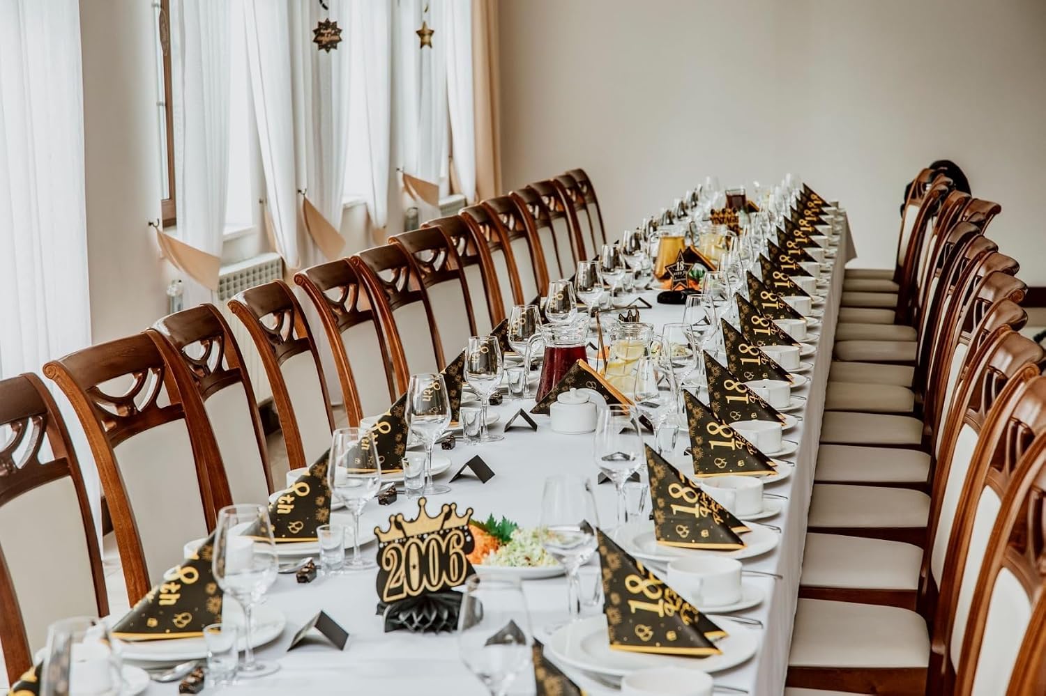 Detalle de TOPWAYS papieren servetten voor 50e verjaardag, zwart-goud, 2-laags