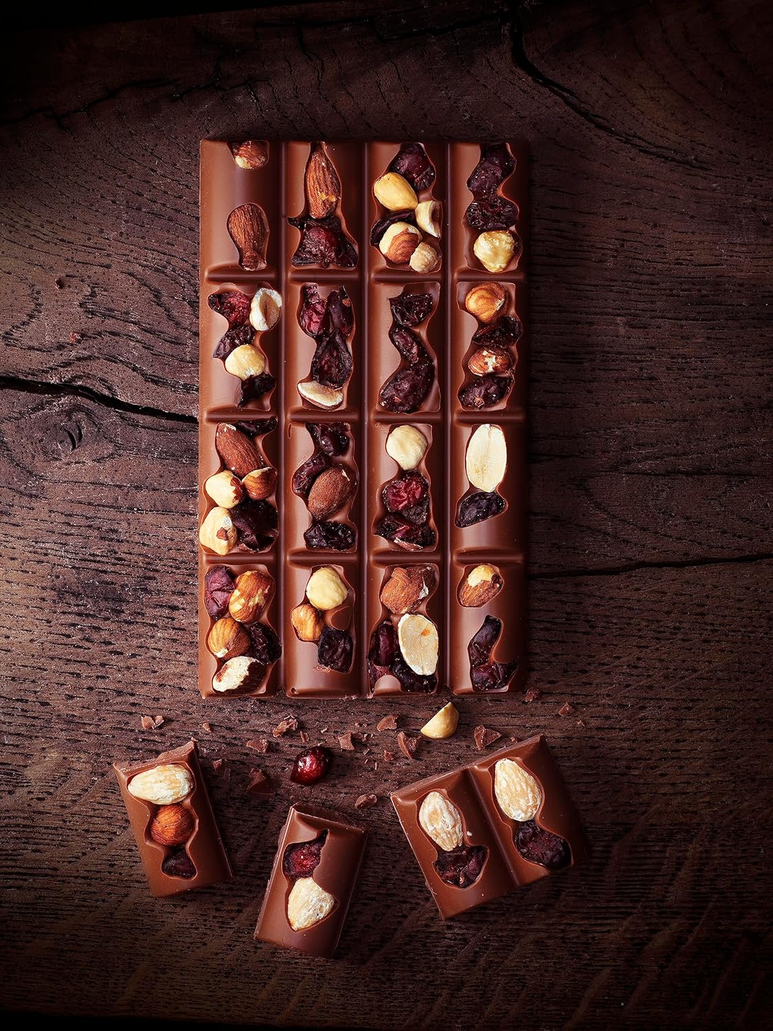 Thumbnail 3 de Nestlé Les Recettes de L’Atelier Tablette Chocolat au lait aux cranberries, amandes & noisettes (lot de 2) – 170 g