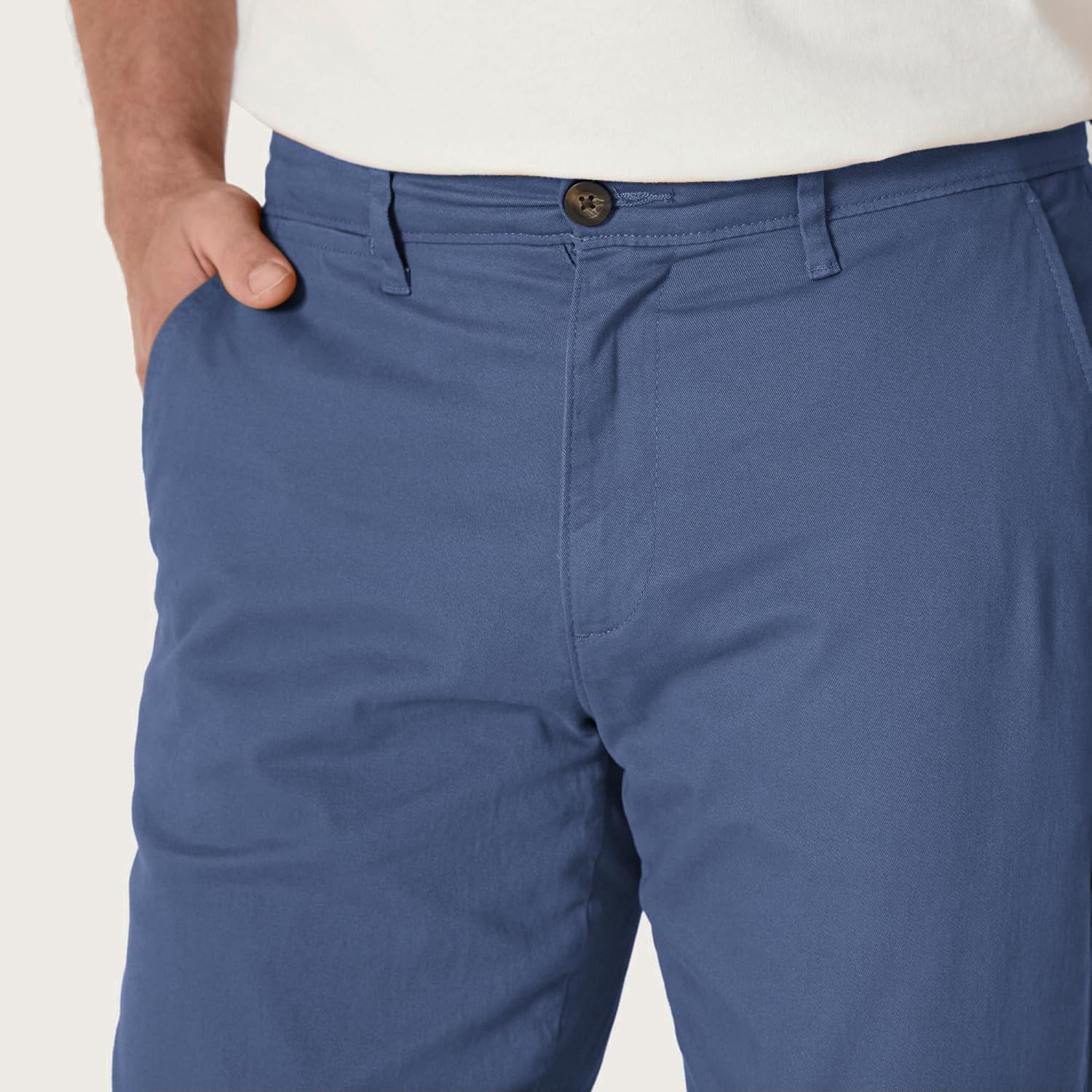 Thumbnail 3 de Amazon Essentials Men’s Athletic Fit Casual Stretch Chino Work Trousers (Big & Tall) in Khaki