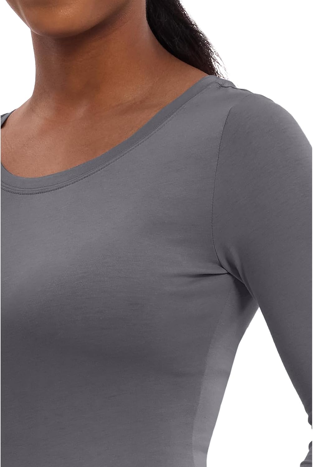 Detalle de Healing Hands Women's Underscrub Top, Cotton Blend