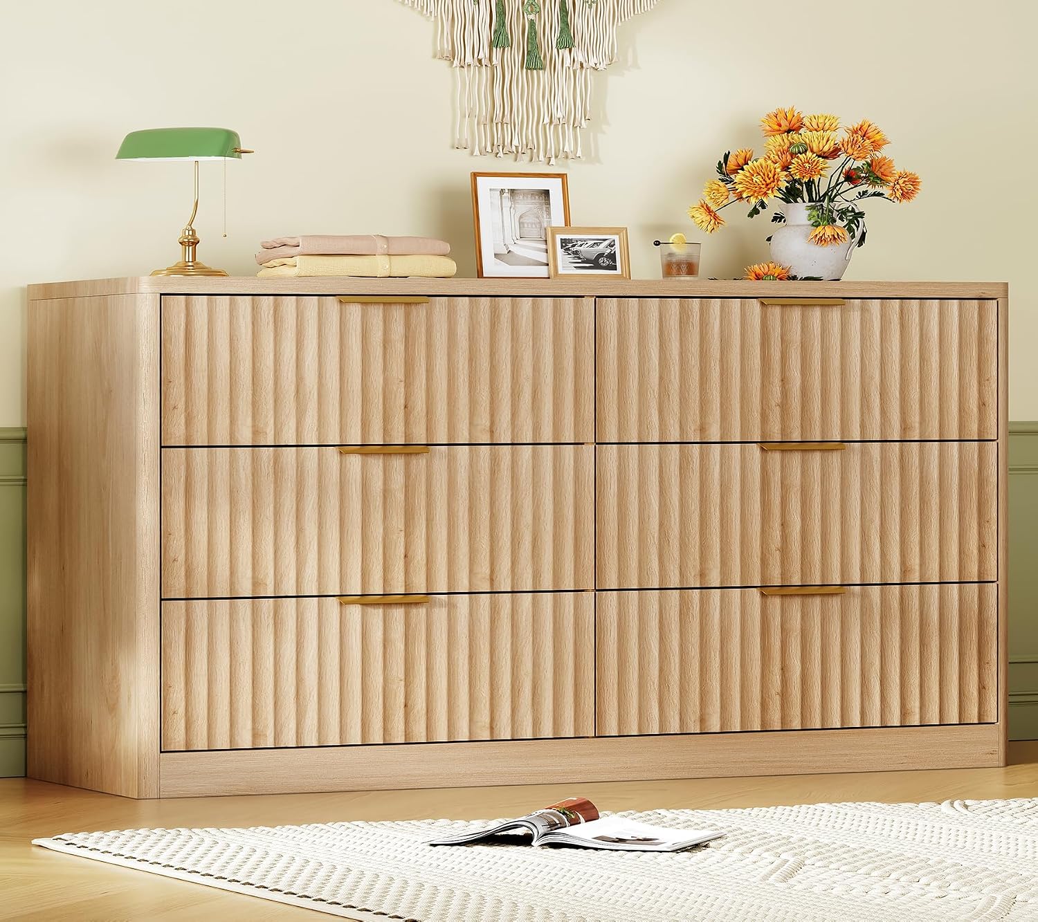 Detalle de TEENFON 1 6-Drawer Dresser, Natural Finish with Fluted Panels