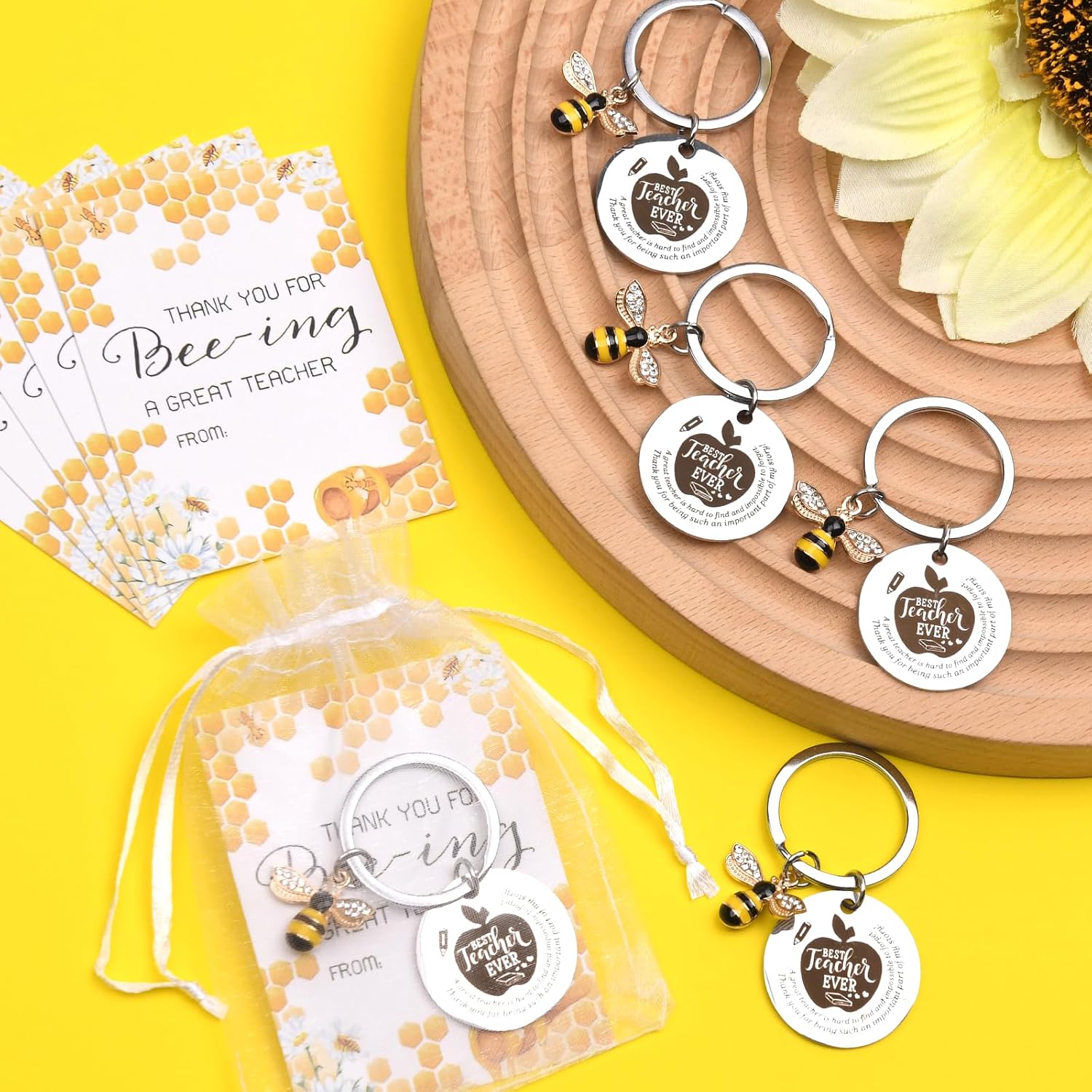 Detalle de Johiux 12‑Piece Teacher Appreciation Gift Set with Bee Keyrings, Cards and Organza Pouches