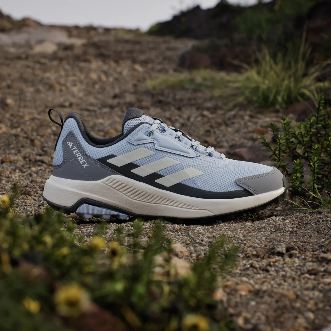 Detalle 2 de Zapatilla Terrex Anylander Hiking de Adidas: apuesta práctica para salidas ligeras al aire libre