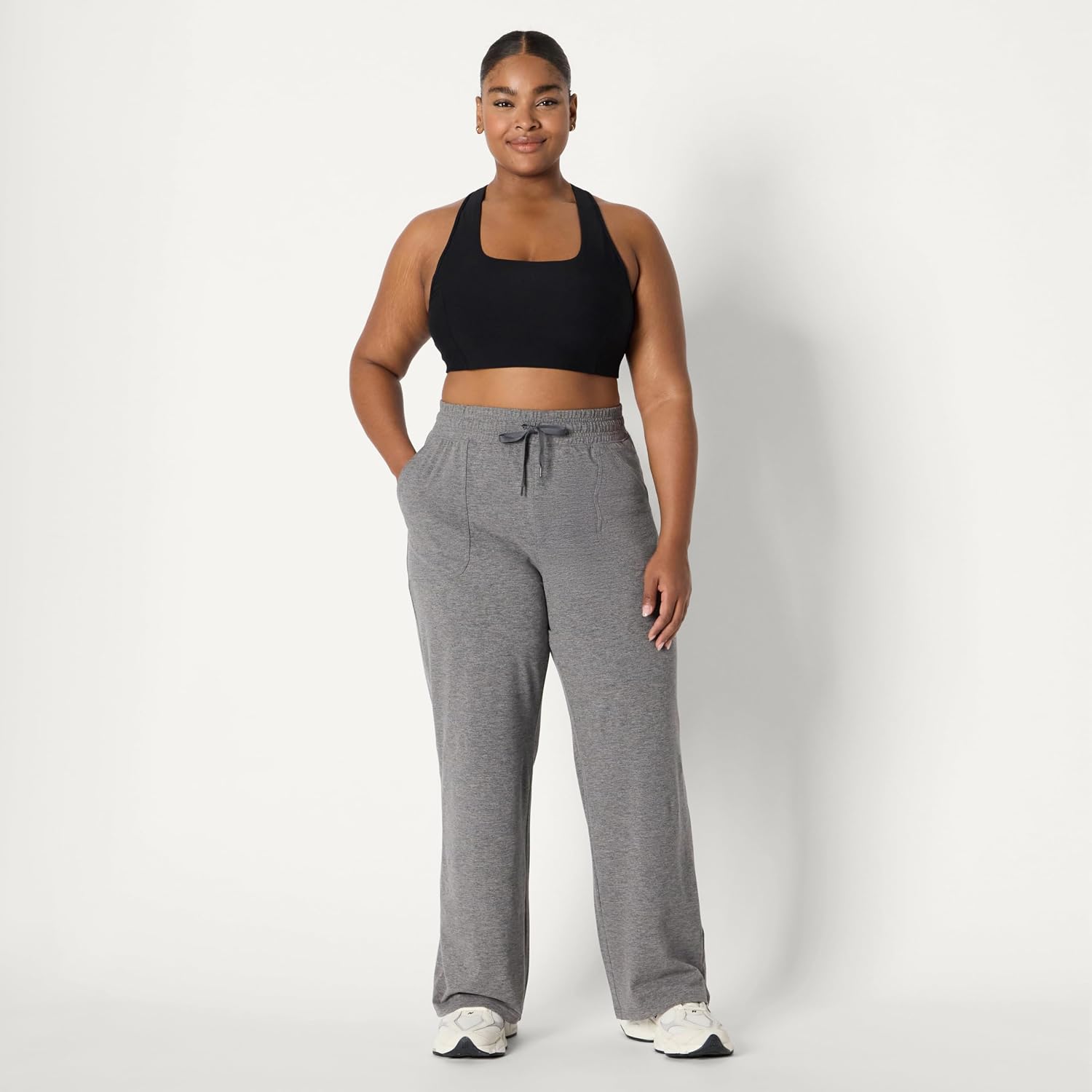 Thumbnail 5 de Amazon Essentials Women's Relaxed Fit Athletic Soft Performance Lightweight Tracksuit Bottoms