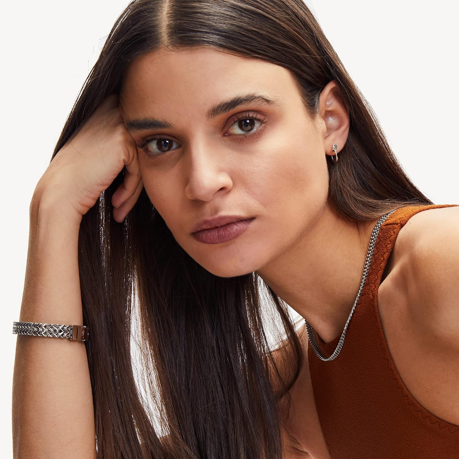 Detalle de LIEBESKIND BERLIN Damen Ohrringe – Knoten Ohrstecker & Creolen aus Edelstahl