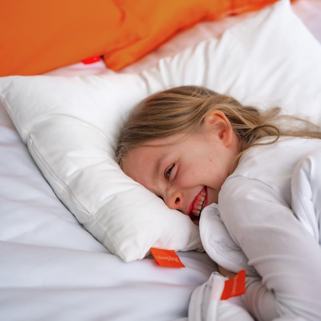 Detalle 2 de sleepling Kinderkopfkissen 40x60 cm – Kopfkissen aus 100% Baumwolle, waschbar bis 60 Grad