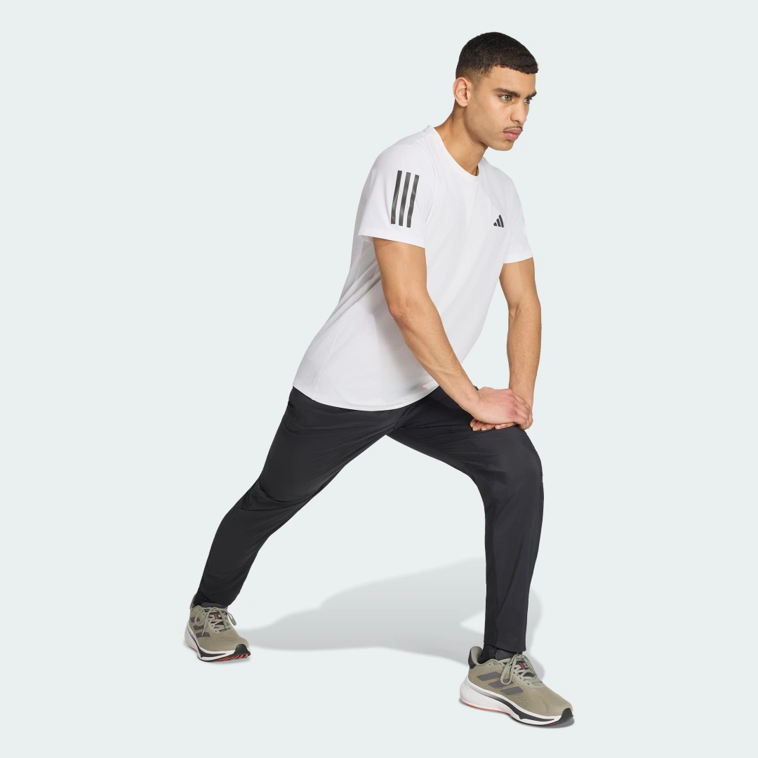 Detalle de Camiseta Own the Run de Adidas: comodidad y estilo para tus rampas de entrenamiento