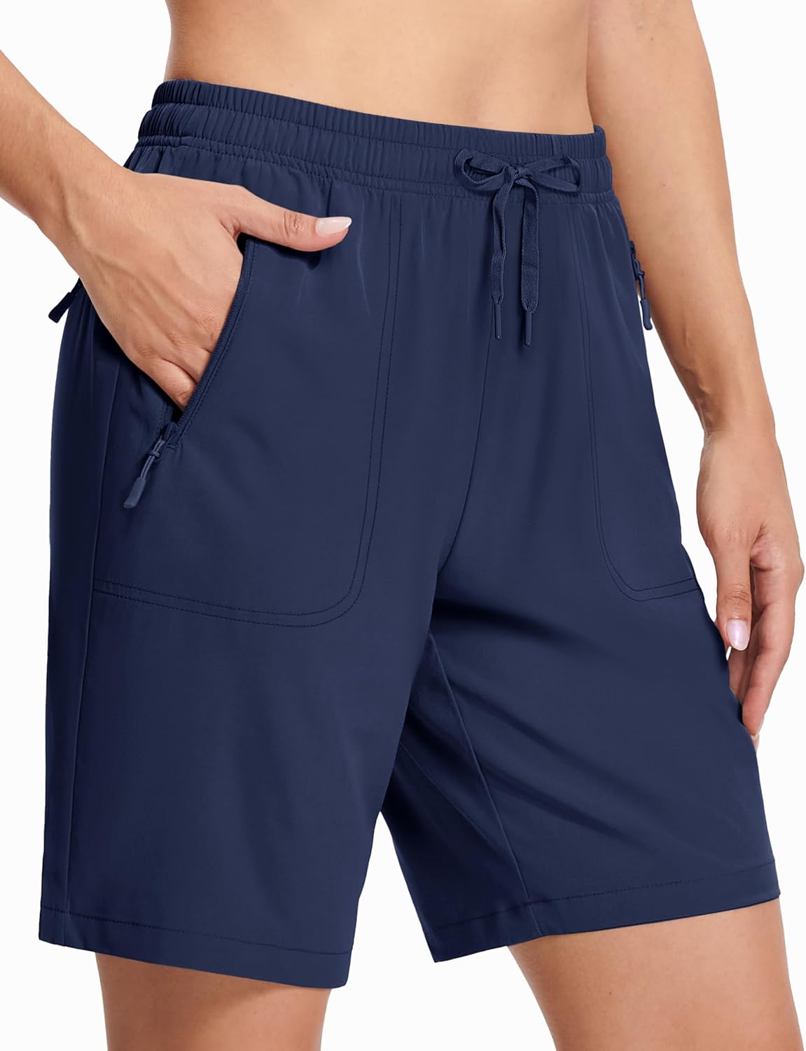 Detalle de MAGCOMSEN Women's Lightweight Quick-Dry Hiking Shorts (8") with 3 Zipper Pockets