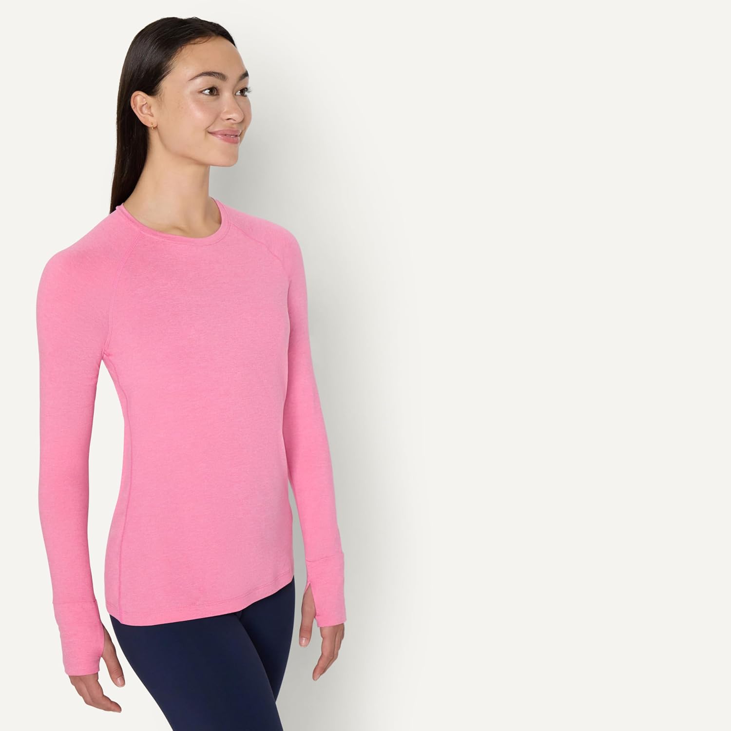 Detalle de Amazon Essentials Women's Athletic Soft Performance Lightweight Stretch Long Sleeve Layering Workout Top