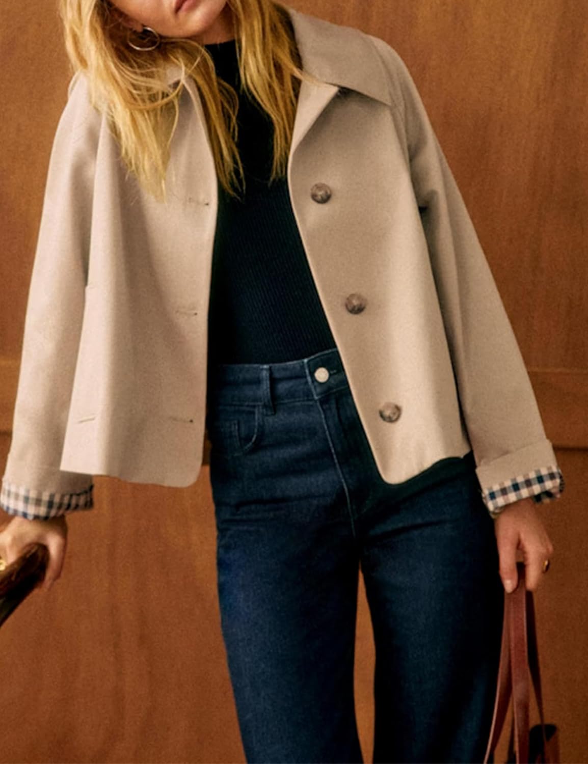 Detalle 2 de Tanming Cropped Trench Coat for Women with Plaid Cuff Lining and Side Pockets
