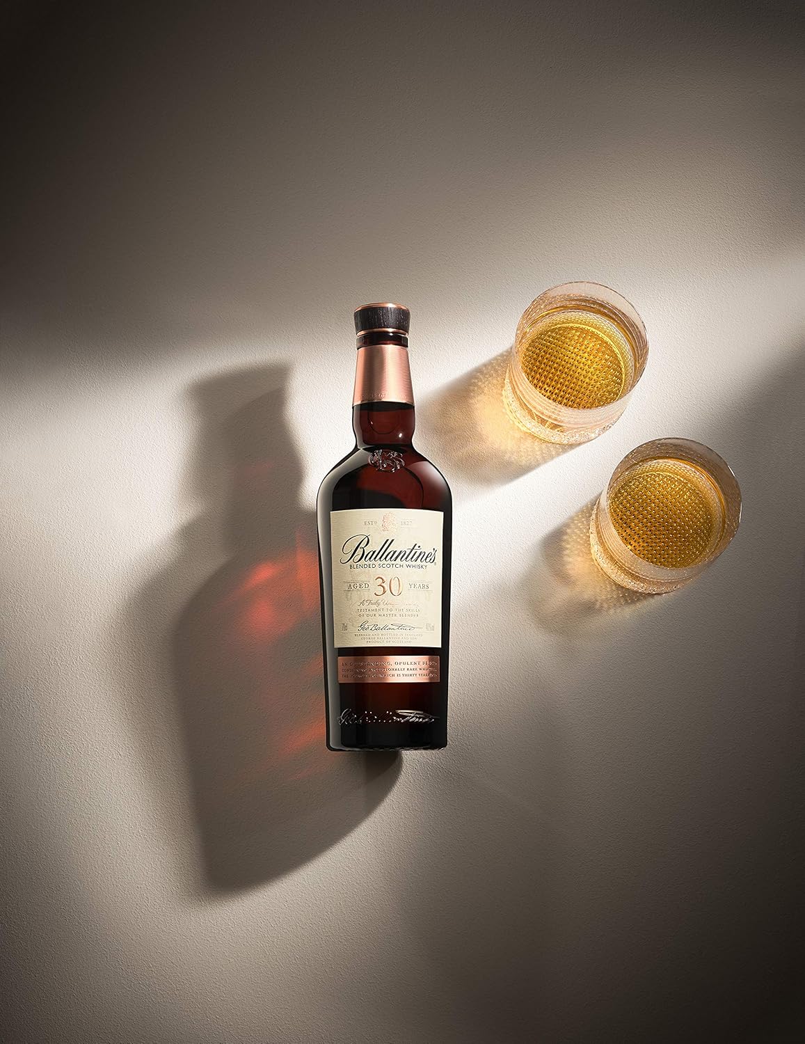 Thumbnail 4 de Ballantine's 30 Años Whisky Escocés Premium 700 ml 🥃