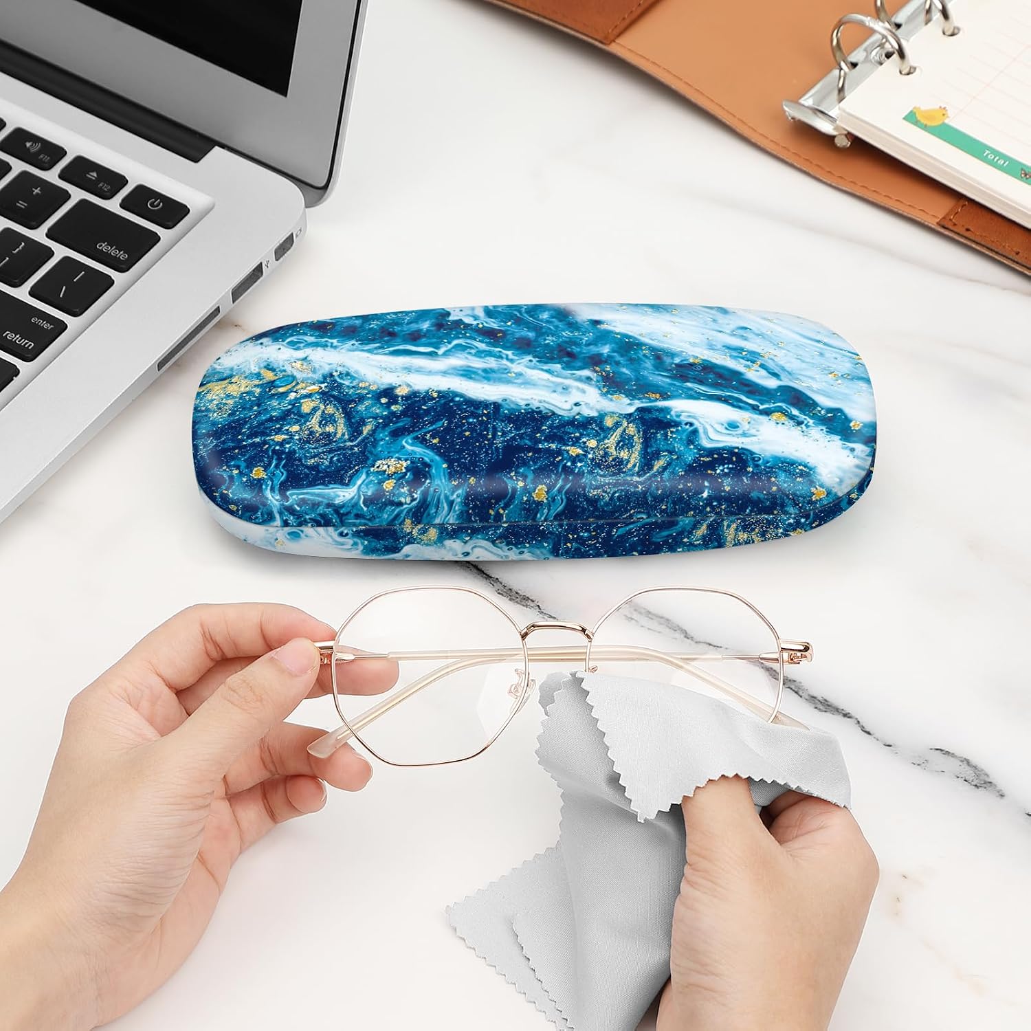 Thumbnail 5 de FINTIE hard shell glasses case with microfibre lining and cleaning cloth