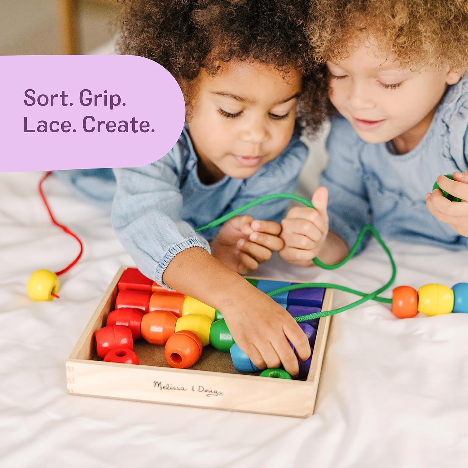 Thumbnail 2 de Melissa & Doug Wooden Lacing Beads – A Practical Early Learning Toy