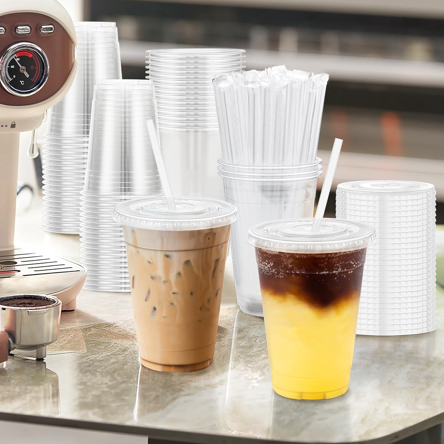 Detalle de Huifany 100 Pack 20 oz Plastic Cups with Lids and Straws