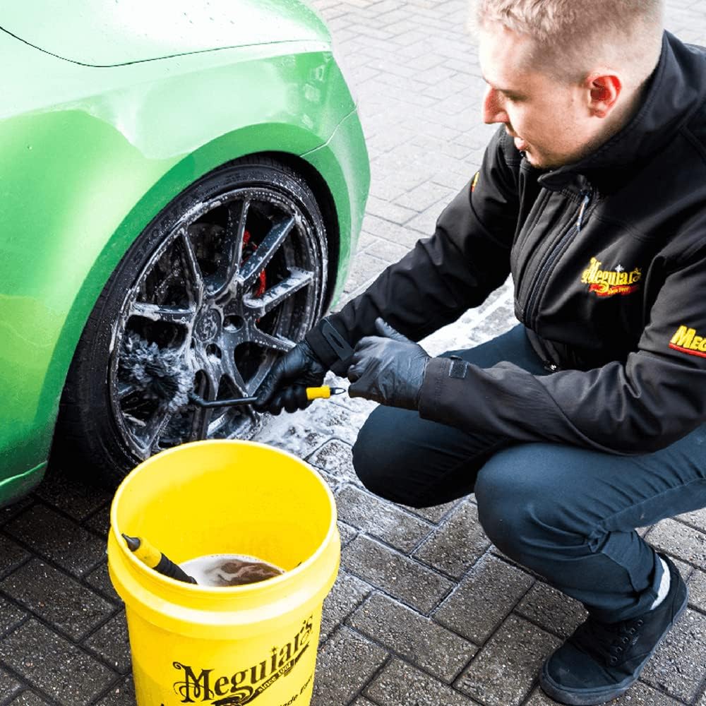 Thumbnail 3 de Meguiar’s Supreme Microfibre Angled Wheel Cleaning Brush (Medium) X190700EU