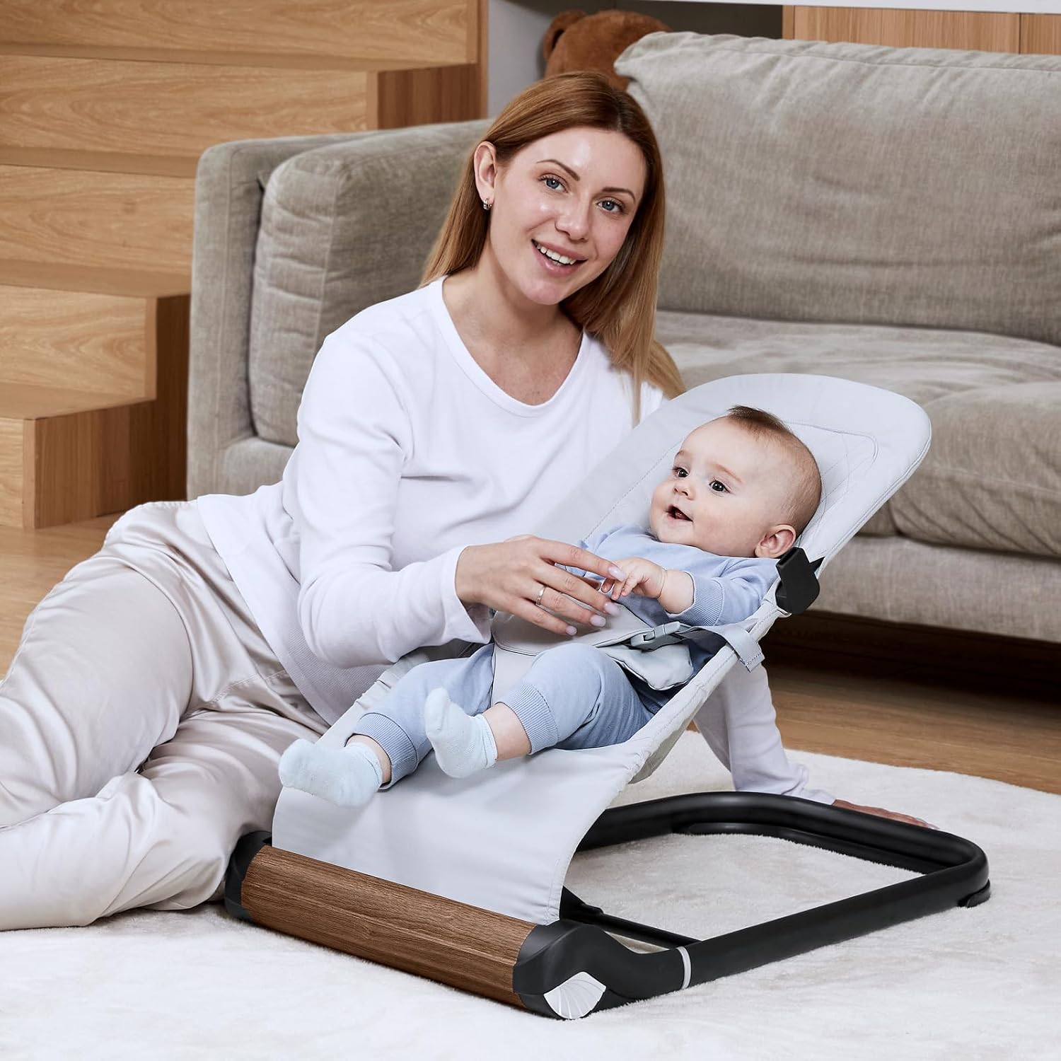 Detalle de TotRun Baby Bouncer Chair, Light Grey with Adjustable Recline and Harness