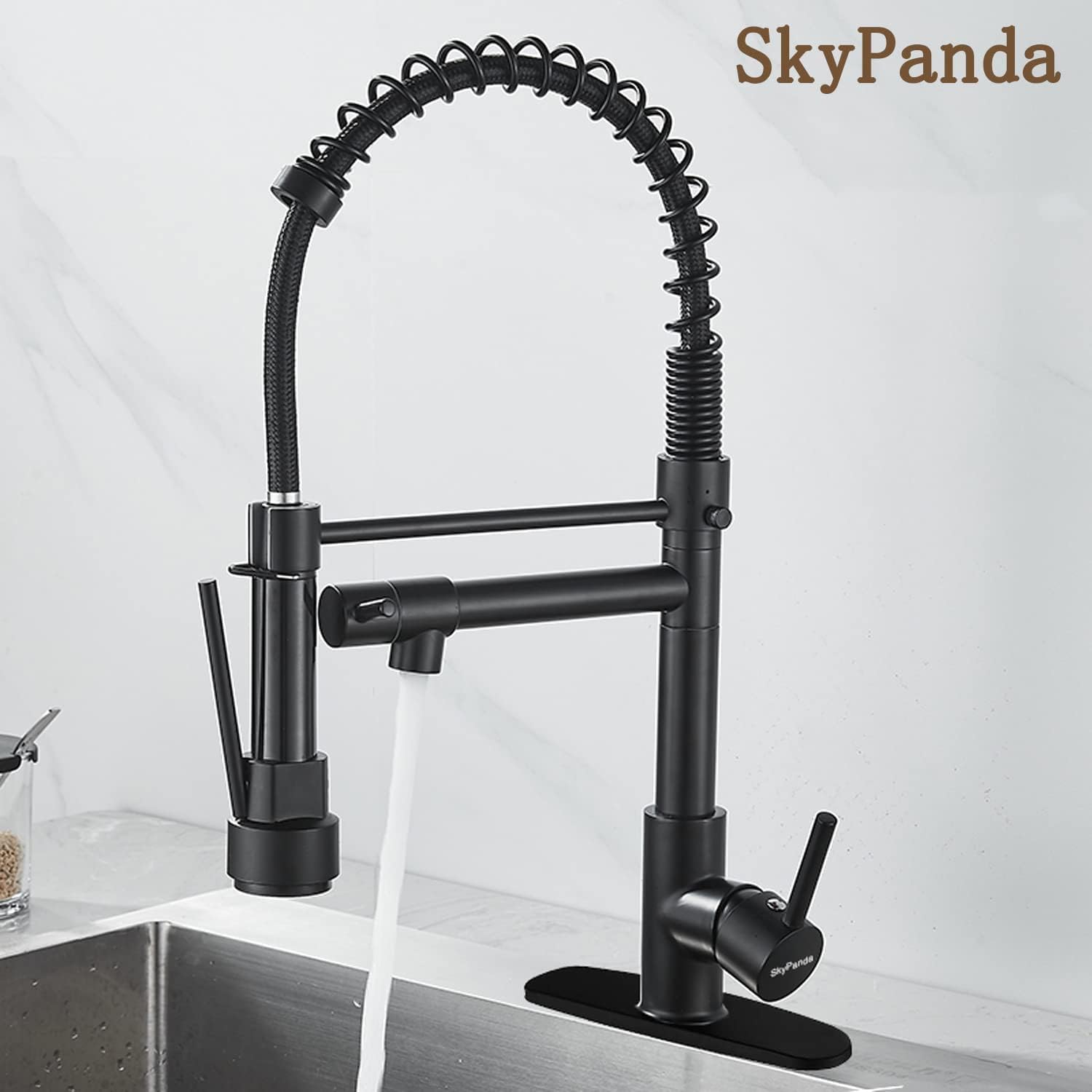 Detalle de SkyPanda 3ec42d9b-a585-4536-ad71-fe92b8394f3b köksblandare med utdragbar dusch