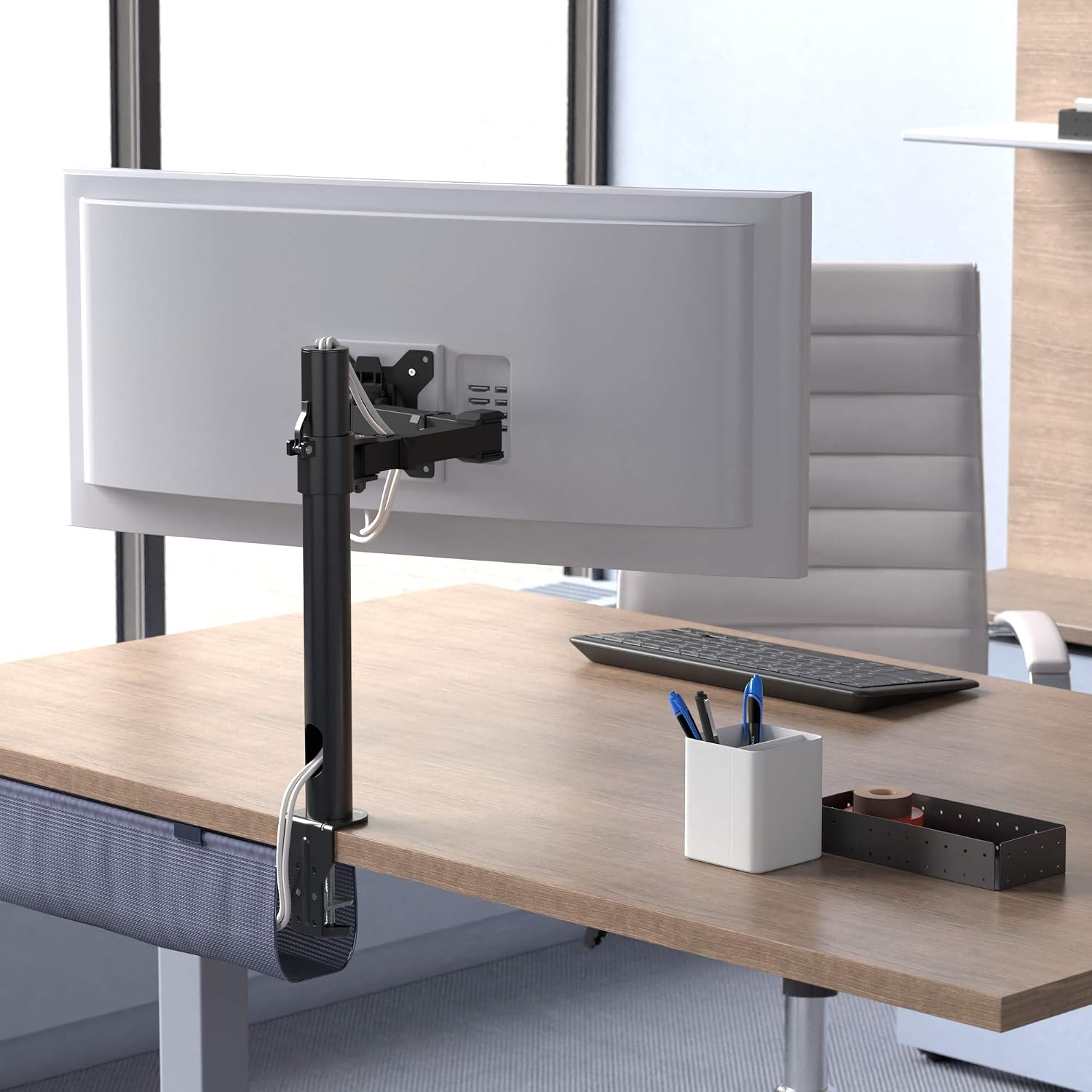 Detalle 1 de Amazonベーシック DLB111-US290 シングルモニターアーム 13~30インチ・10kg対応
