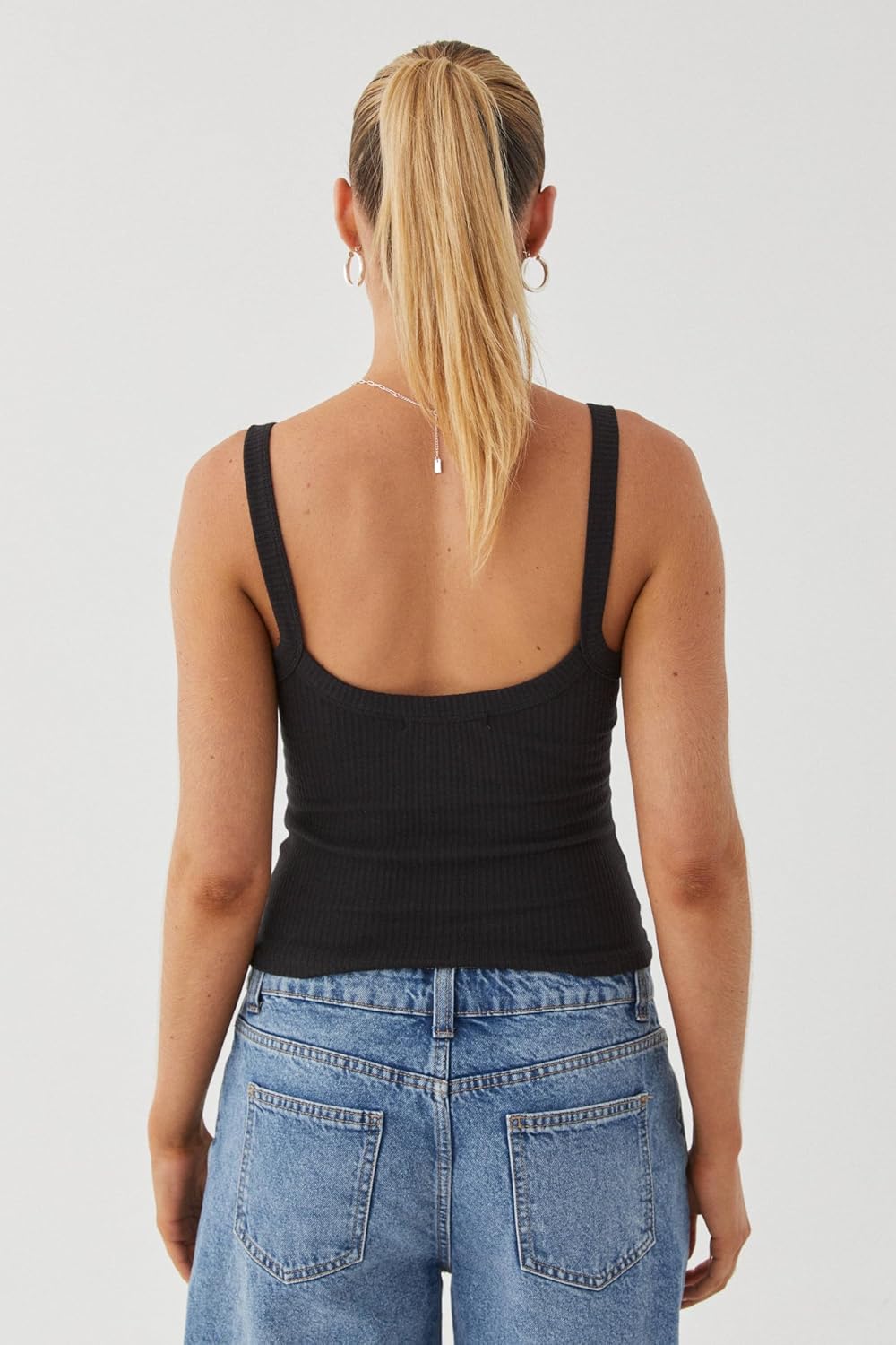 Thumbnail 2 de TrendiMax Women's Scoop Neck Slim Fit Ribbed Tank Top