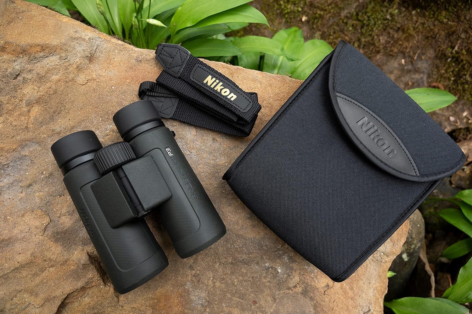 Thumbnail 5 de Nikon PROSTAFF P3 8x30 Binoculars, Black