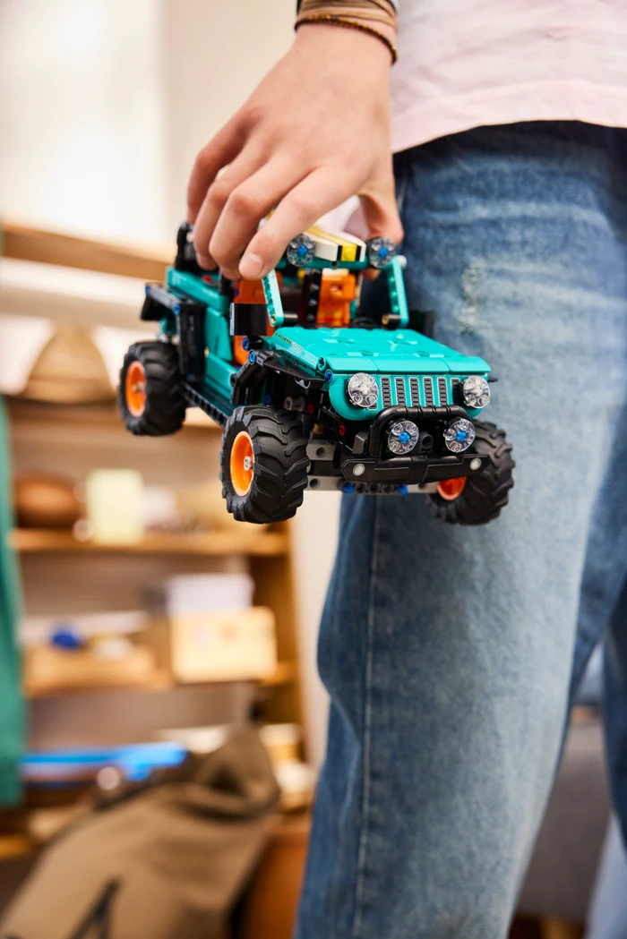 Thumbnail 6 de LEGO Technic Jeep Wrangler Rubicon Geländewagen 42227 – technischer Geländeliner mit echter Lenkung