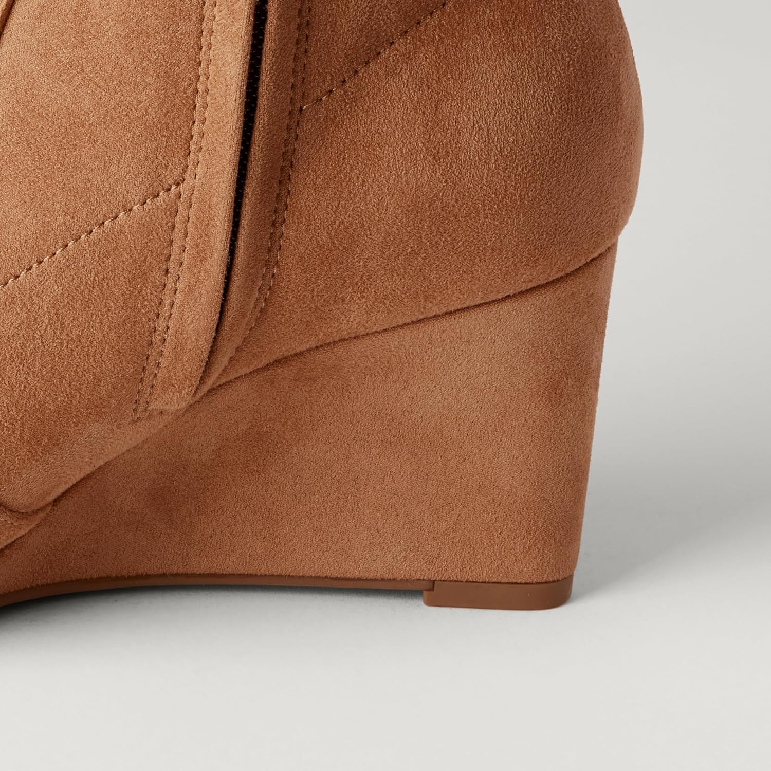 Thumbnail 4 de Amazon Essentials Women's Wedge Zip Ankle Boots