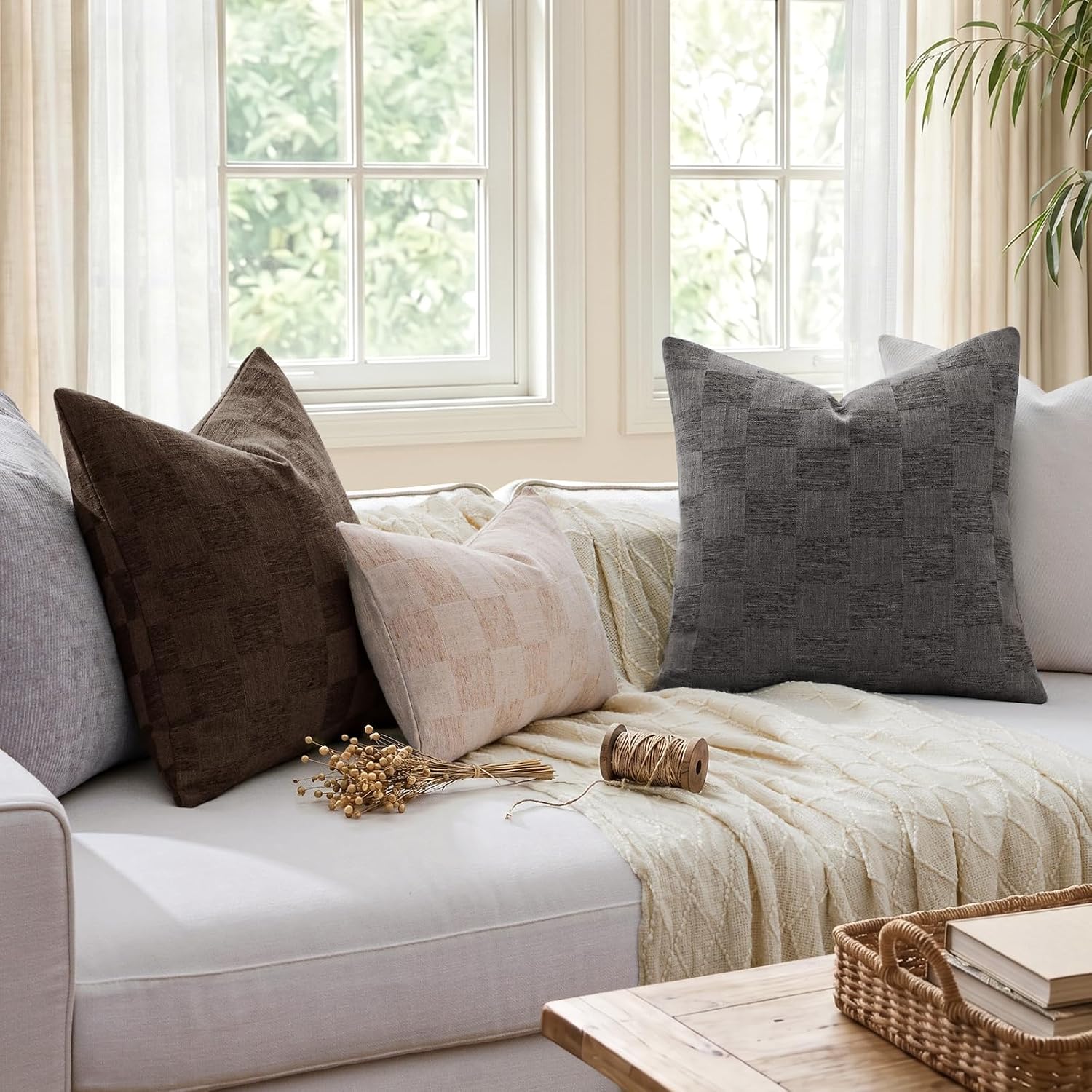 Thumbnail 6 de a moment Decorative Pillow Covers 18 x 18 Inch