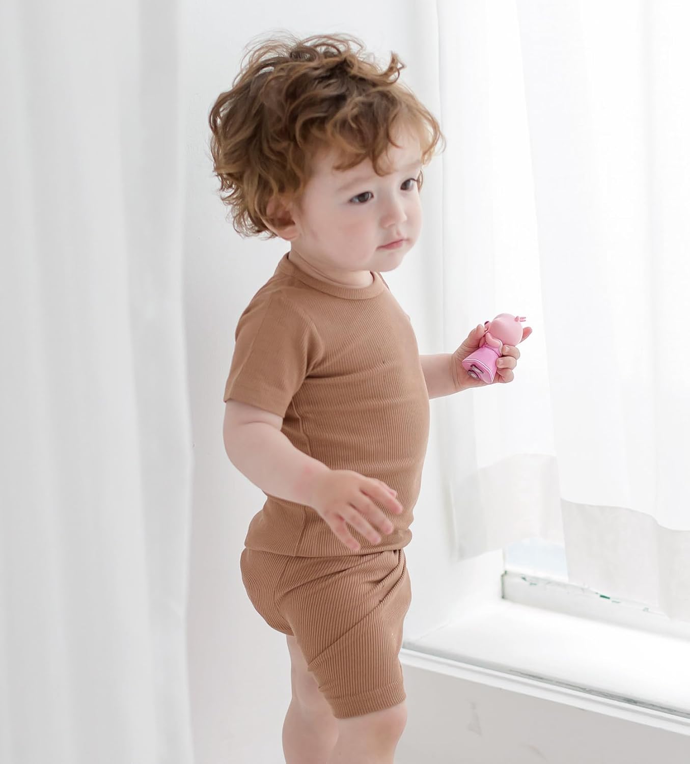 Detalle de AVAUMA Short Pajama Set for Babies, Kids, and Girls: Comfortable Ribbed Knit Everyday Wear