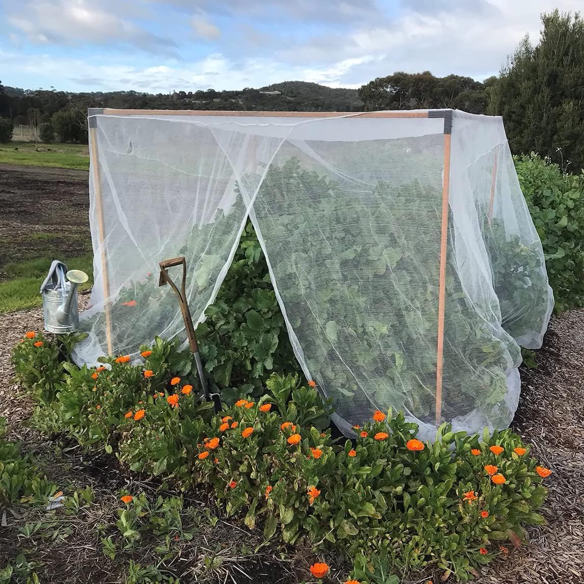 Detalle de Aoipend A-16 Fine Mesh Garden Netting, 8'x16' PE Crop Cover