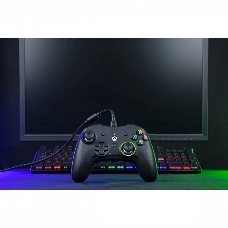 Detalle 1 de Nacon Revolution X Pro mando Xbox Series (cable)