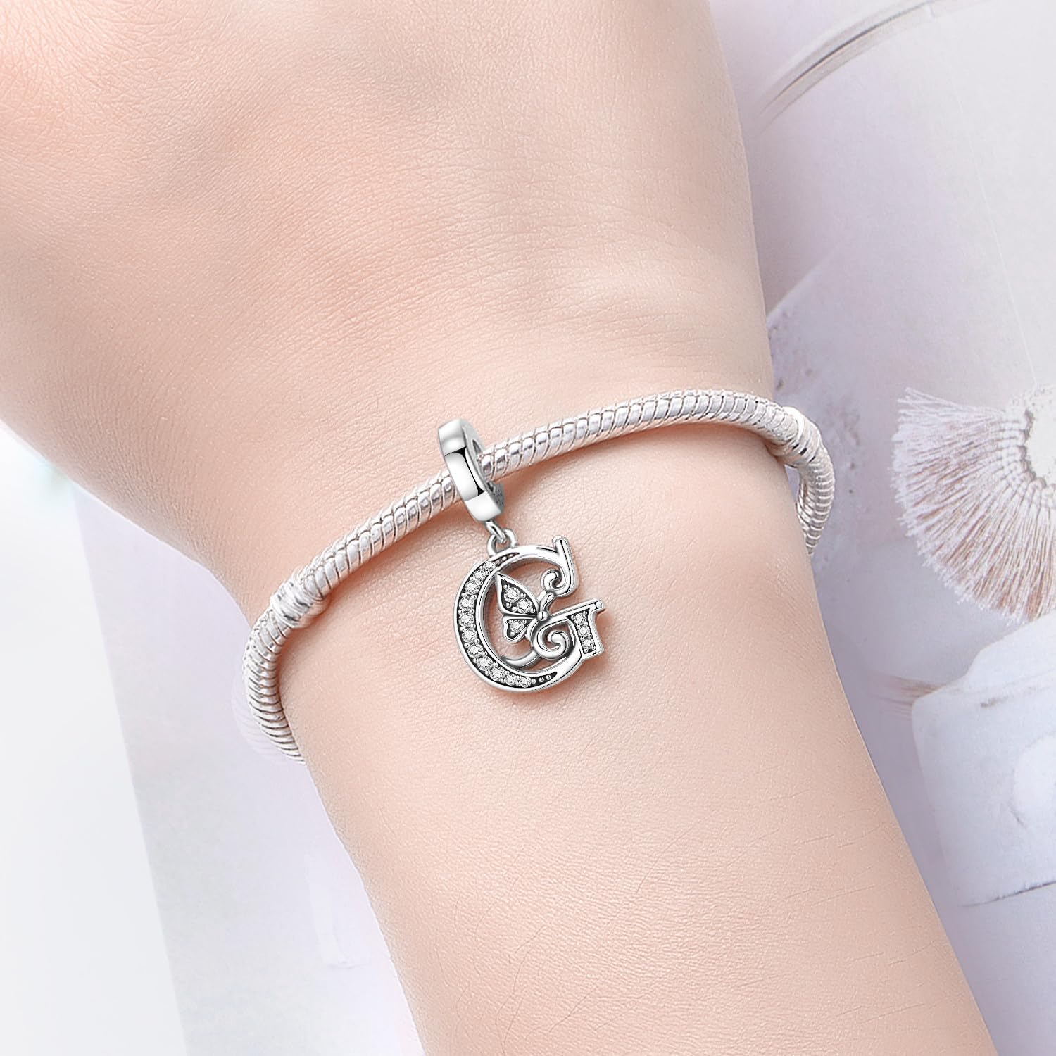 Detalle de CYCUFF Ciondolo a forma di lettera A farfalla in argento 925 per braccialetti e collane