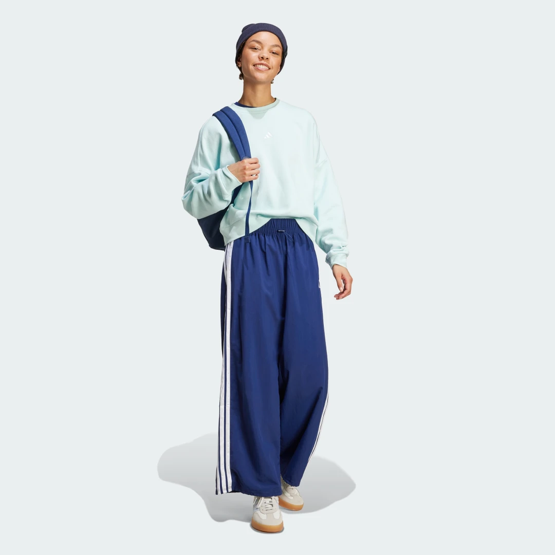 Detalle de Adidas Essentials Lifestyle Woven Parachute 3 bandas — Azul