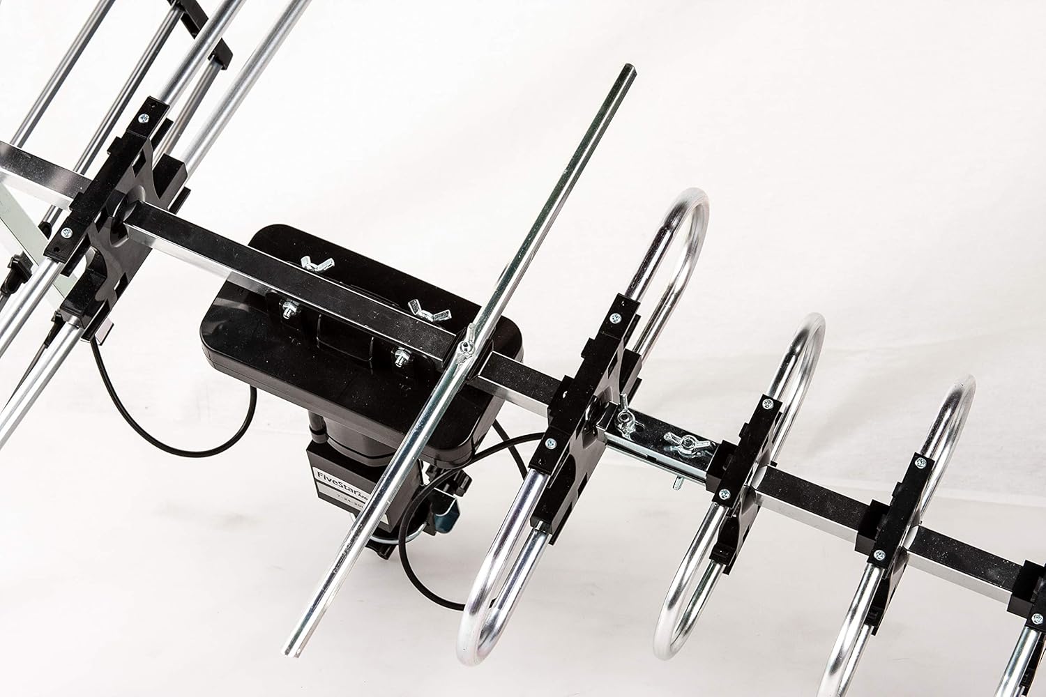 Detalle 2 de Five Star Outdoor HD TV Antenna with Motorized 360° Rotation (UHF/VHF/FM) + Remote & RG6 Kit