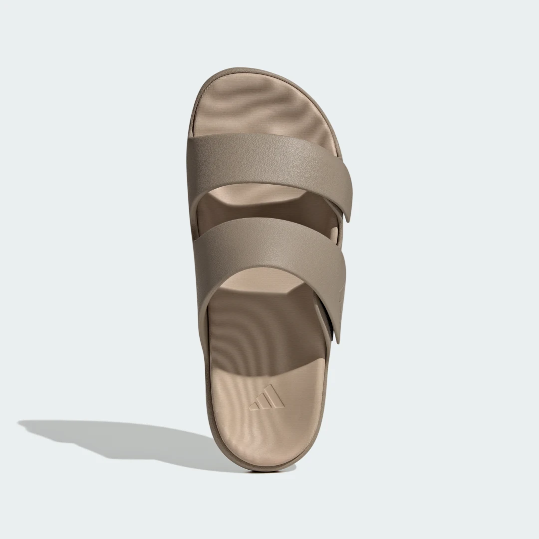 Detalle 2 de Sandalias ZNSORY de Adidas: comodidad veraniega para paseos ligeros
