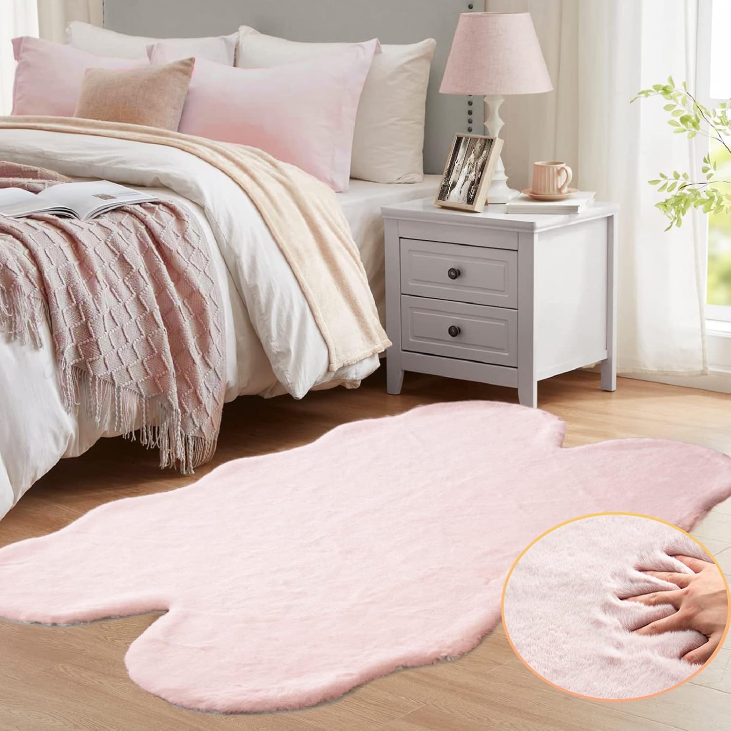 Thumbnail 1 de ORINOVA Tapis rose en fausse fourrure 120x180 cm (aspect lapin) lavable