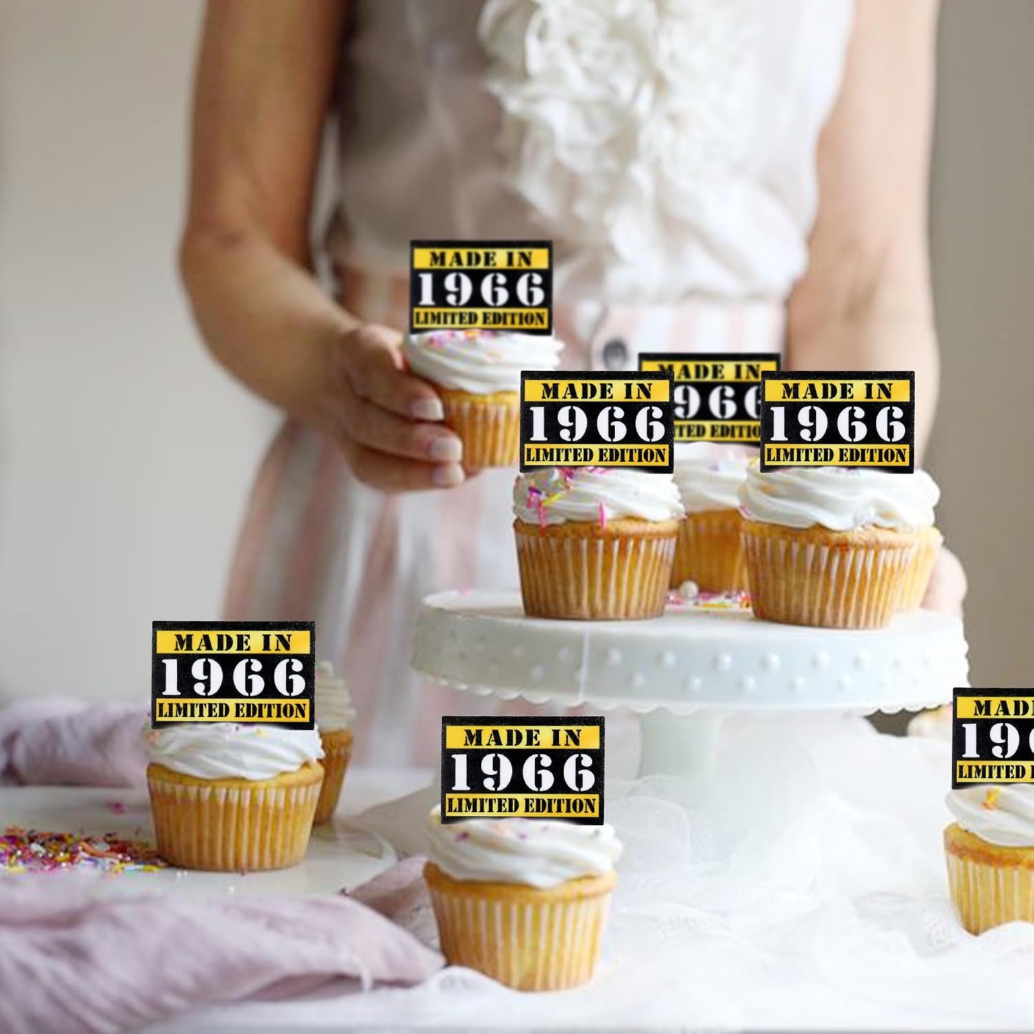 Detalle de Ercadio 50-Count Edible 1966 Birthday Toppers, Pre-Cut Rice Paper
